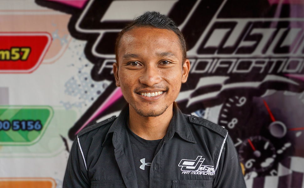 Young Entrepreneur in Indonesia Does Good to Do Good Business Hero Image